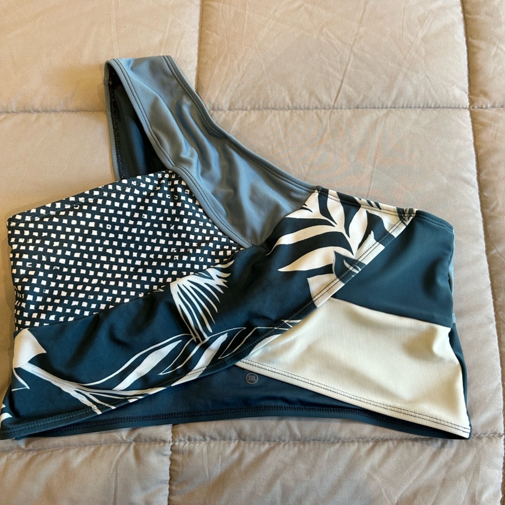 COPY - Nani Swimwear
Patchwork Crop Swimsuit Top XL